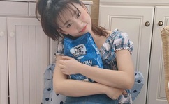 动漫美女脱小内内露尿口